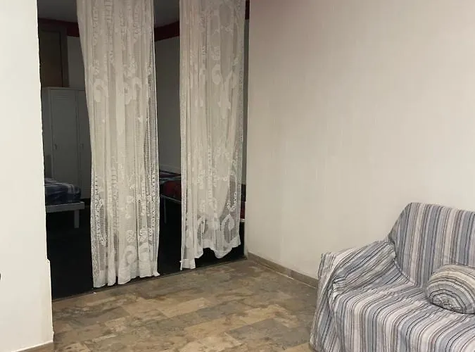 Hostal Garbatella Hostel